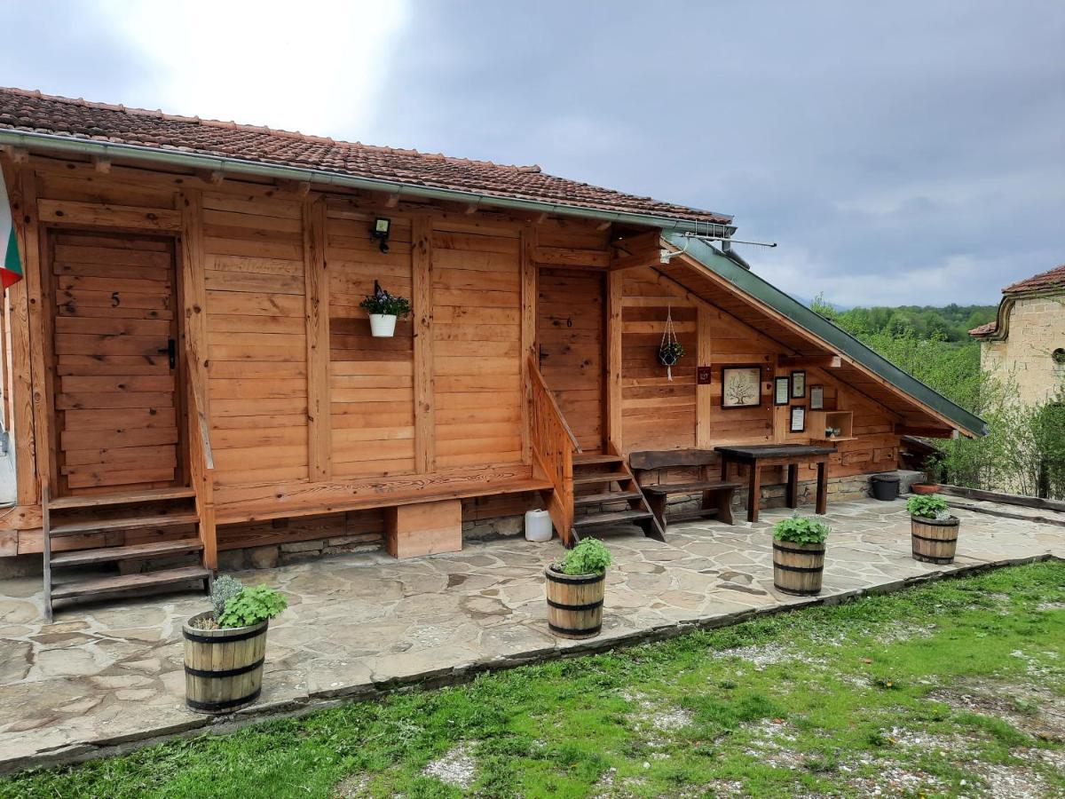 Guest House Kandaferi 2 Елена Екстериор снимка