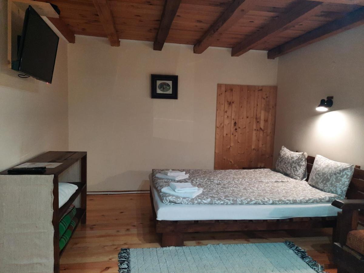 Guest House Kandaferi 2 Елена Екстериор снимка