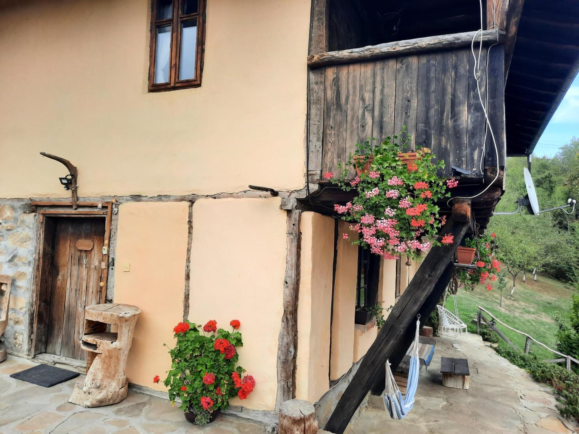 Guest House Kandaferi 2 Елена Екстериор снимка