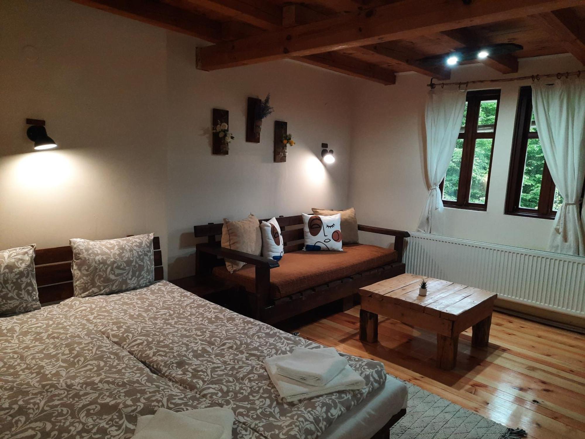 Guest House Kandaferi 2 Елена Екстериор снимка
