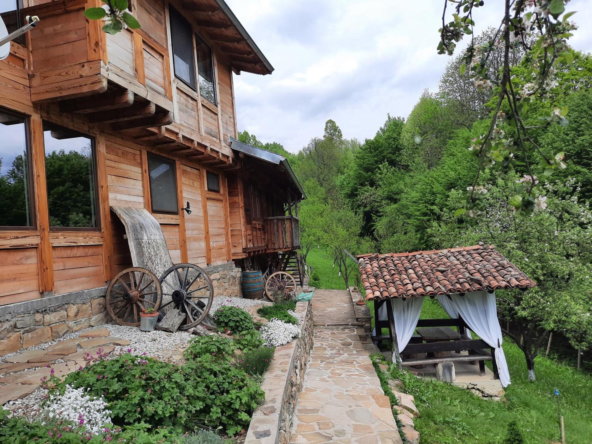 Guest House Kandaferi 2 Елена Екстериор снимка