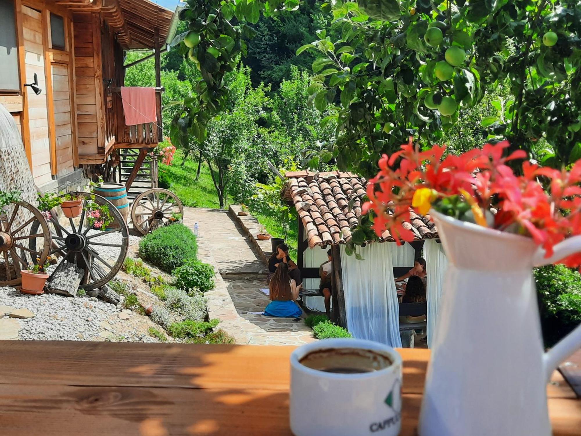 Guest House Kandaferi 2 Елена Екстериор снимка