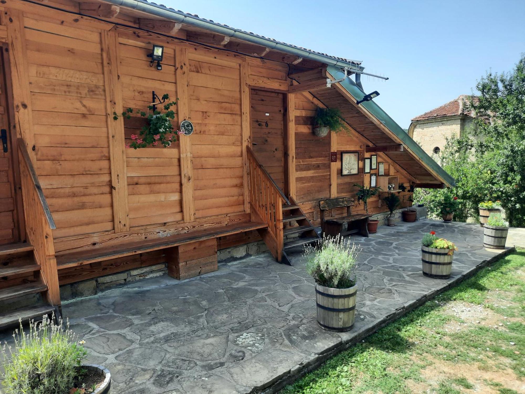 Guest House Kandaferi 2 Елена Екстериор снимка