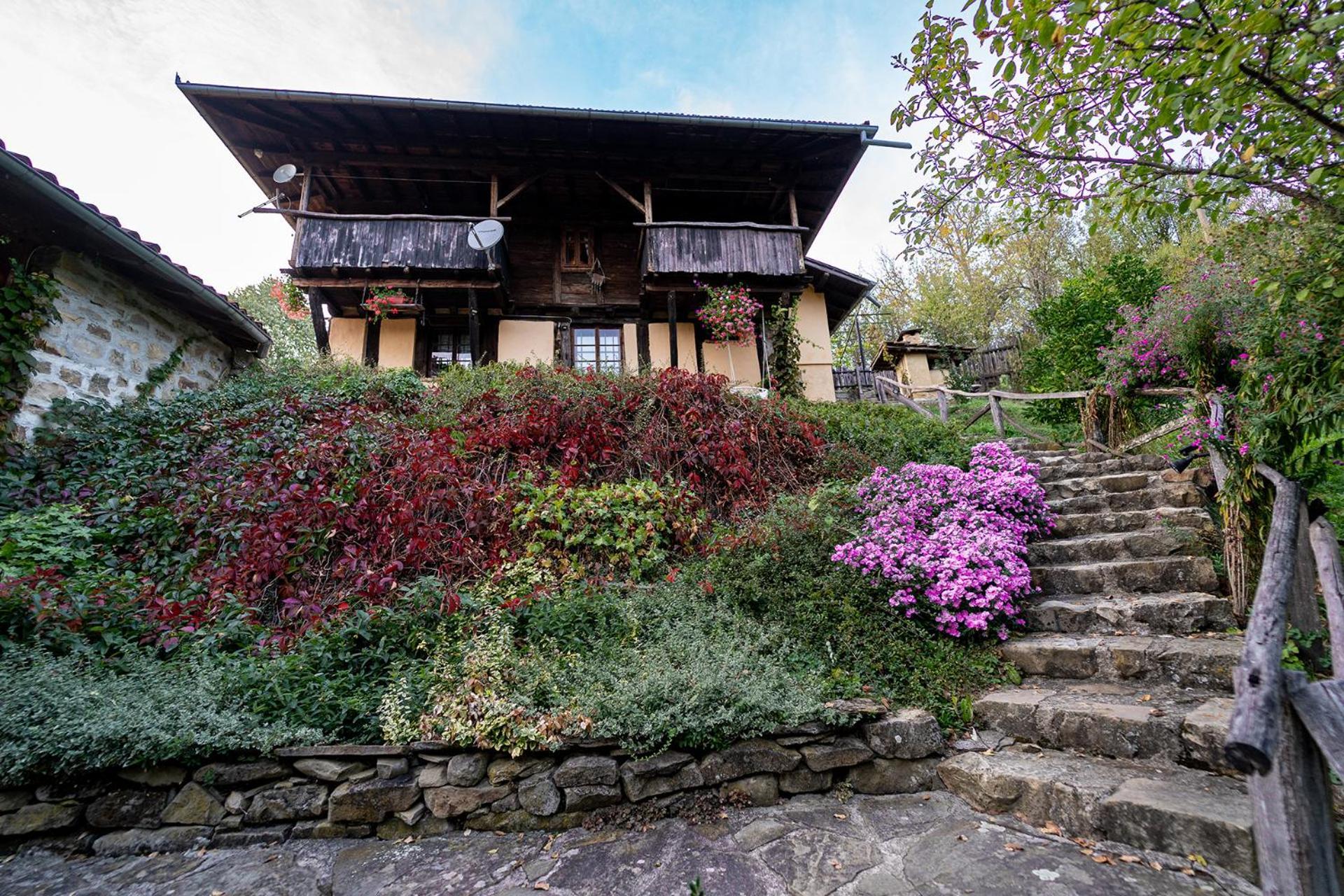 Guest House Kandaferi 2 Елена Екстериор снимка