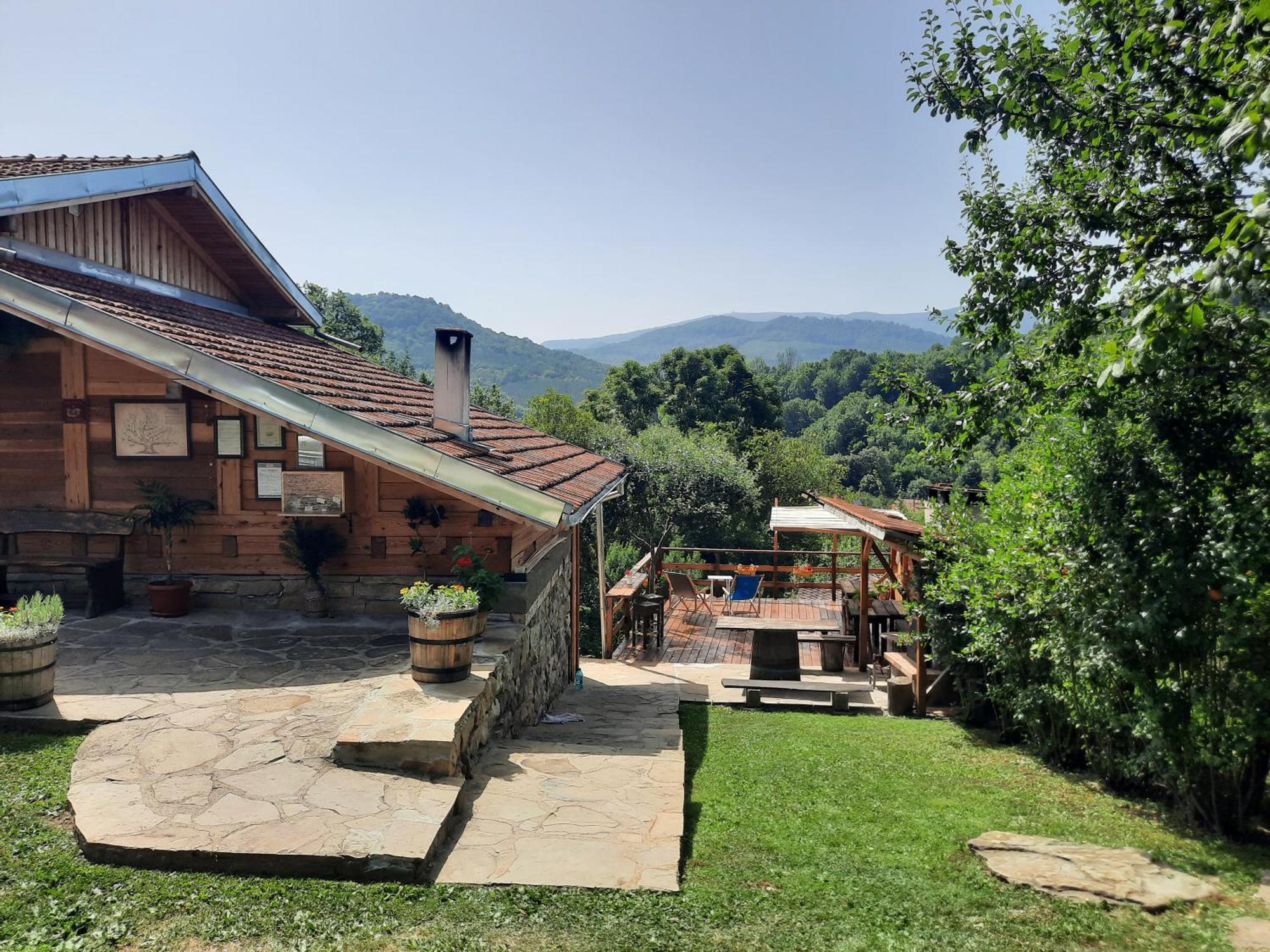 Guest House Kandaferi 2 Елена Екстериор снимка