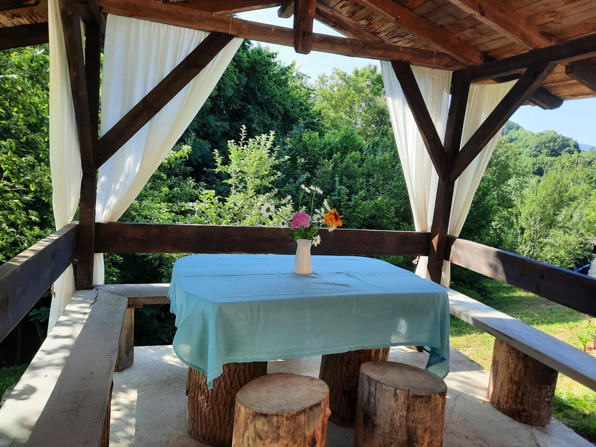 Guest House Kandaferi 2 Елена Екстериор снимка